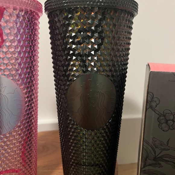 Starbucks x Blackpink Studded Tumblers - Picture 3 of 3
